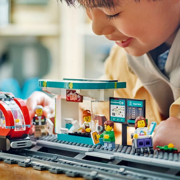 LEGO City - Spårvagn och station