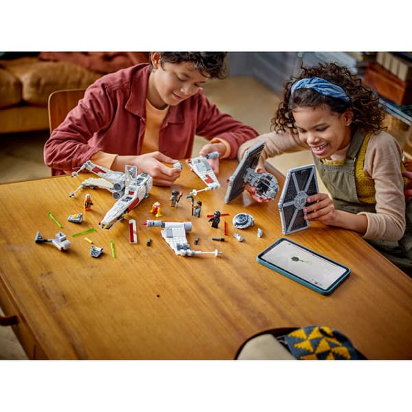LEGO Star Wars - TIE Fighter & X-Wing Mash-up