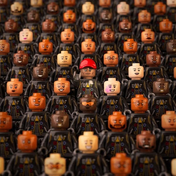 LEGO Till månen med Pharrell Williams 10391