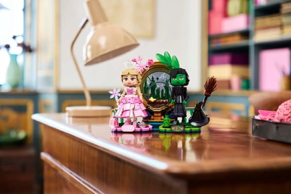 LEGO® Wicked Elphaba & Glinda 75682