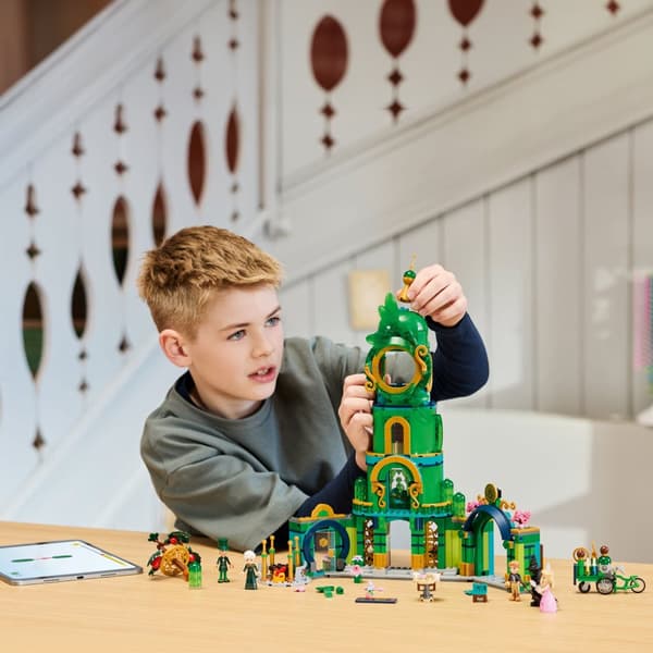 Velkommen til Emerald City LEGO® Wicked (75684)