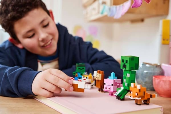 LEGO Minecraft Griskultingens födelsedagskalas 21281