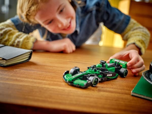 LEGO Speed Champions 77247 KICK Sauber F1 Team C44-racerbil