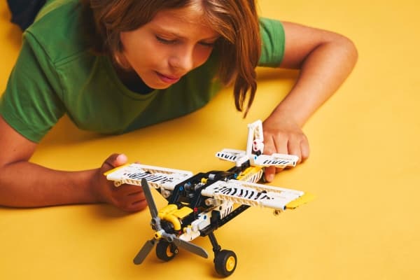 LEGO Technic 42198 Villmarksfly
