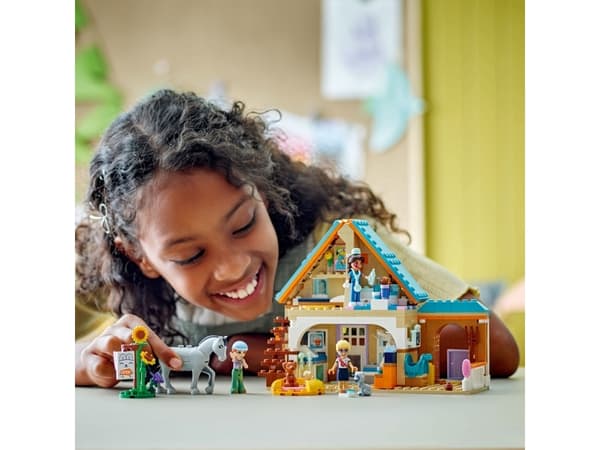 LEGO Friends 42651 Hevos‑ ja lemmikkisairaala