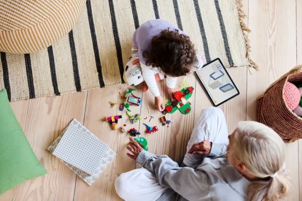 LEGO Spidey 11200 Hämähäkki ja Gobby taistelevat päämajassa