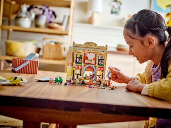 LEGO Friends 42655 Ravintola-alan oppilaitos