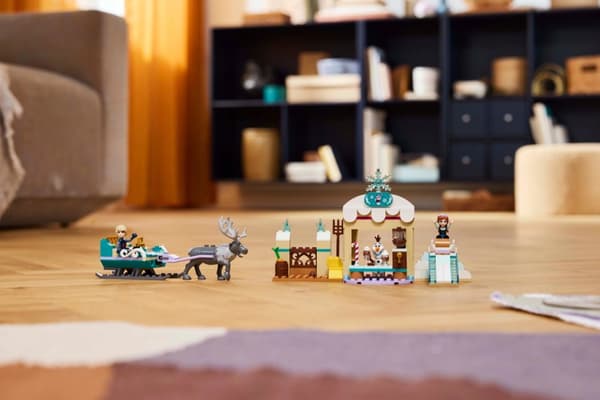 LEGO® Disney Annas slädäventyr 43256