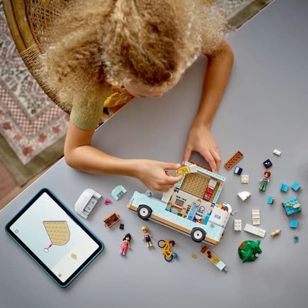 LEGO® Friends Vänskapsäventyr med husbil 42663