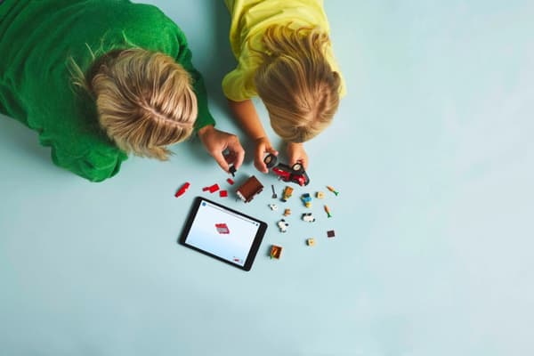 LEGO® City Röd jordbrukstraktor med släp och får 60461