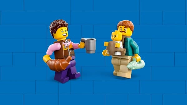 LEGO® City Semesteräventyr med husbil 60454
