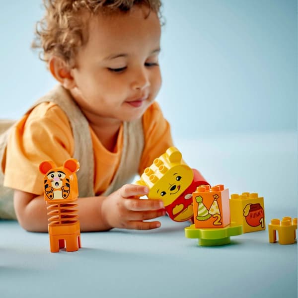 LEGO® DUPLO® Disney Nalle Puhs födelsedagskalas 10457