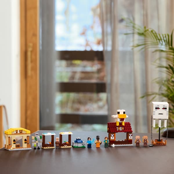 LEGO Minecraft - Hornanhenki-kuumailmapallon hyökkäys kylään