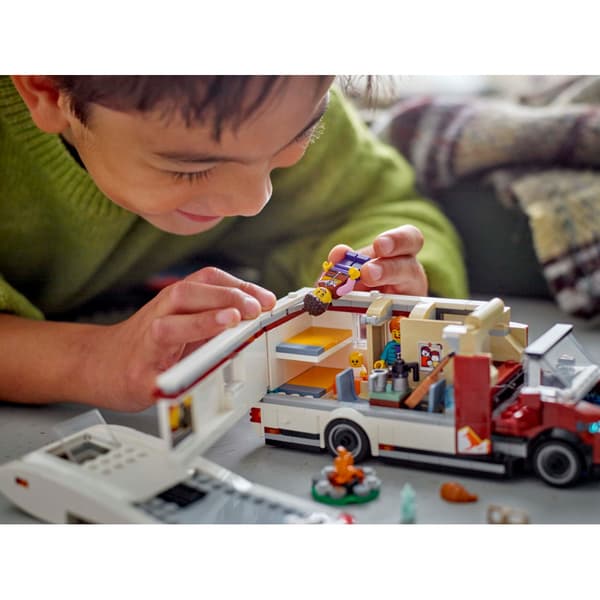 LEGO City - Semesteräventyr med husbil