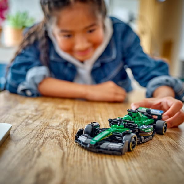LEGO Speed Champions - Aston Martin Aramco F1 AMR24 racerbil