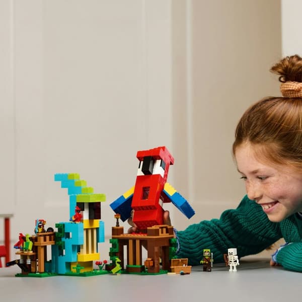 LEGO Minecraft Papegojhusen 21282