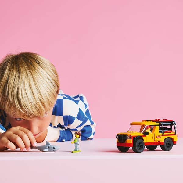 LEGO City - Strandräddning med livräddarbil