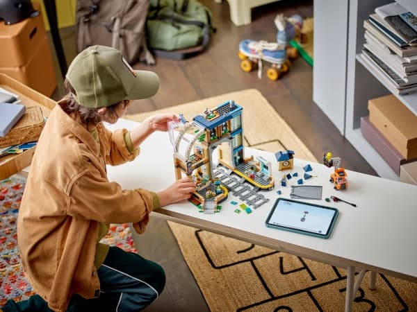 LEGO City 60469 Sentralbanestasjon