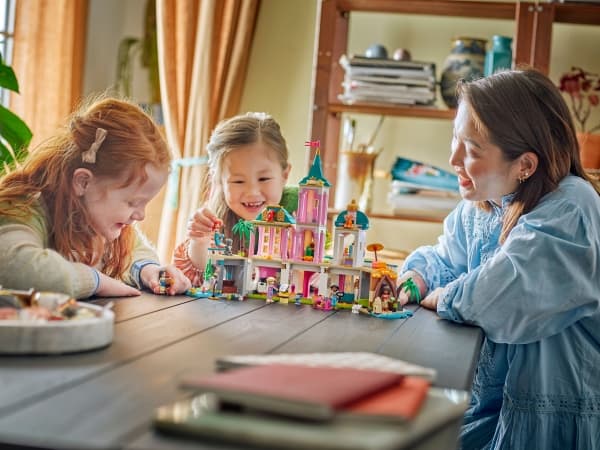 LEGO Disney 43267 Prinsesseslott med kjæledyr