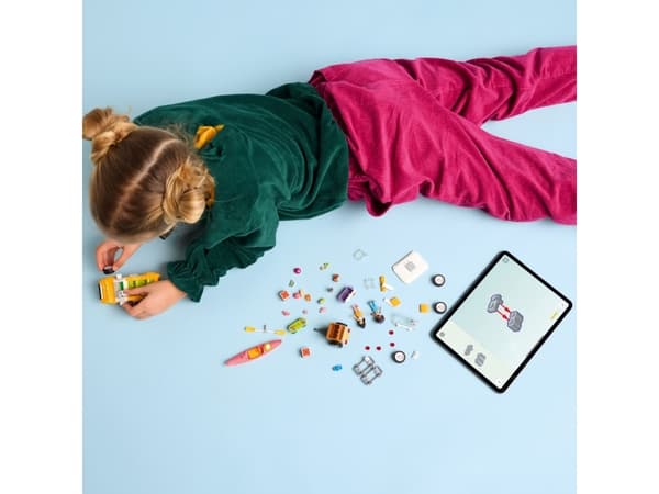 LEGO Friends 42659 Ystävysten hyvin varusteltu matka-auto