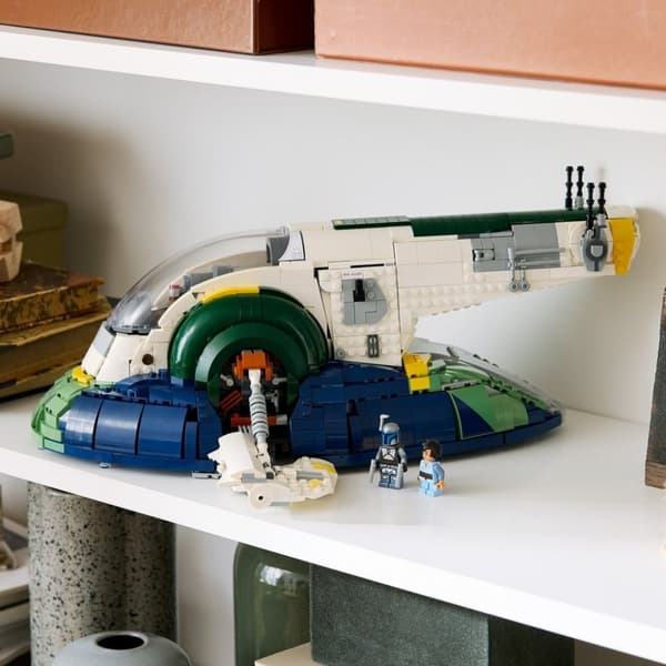 LEGO Star Wars Jango Fett s Firespray Class Starship 75409
