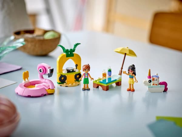 LEGO® Friends Poolparty med enhörning och flamingo 42658