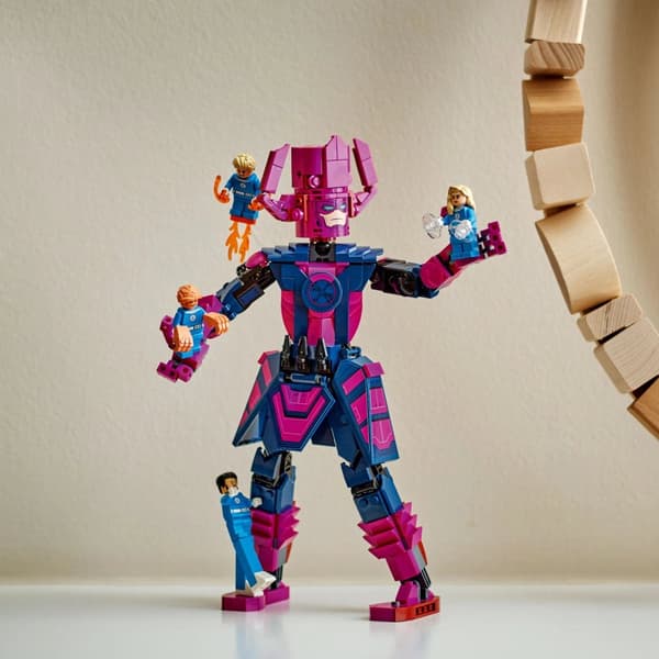 LEGO® Marvel Super Heroes The Fantastic Four vs Galactus 76316