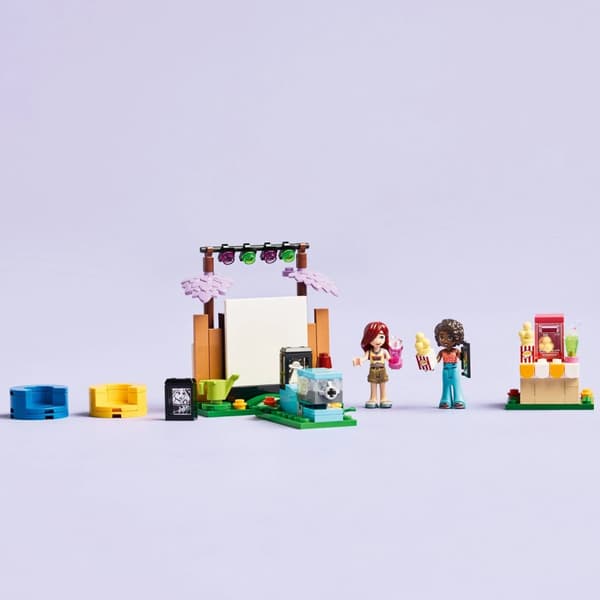 LEGO® Friends Filmkväll med vänner 42642