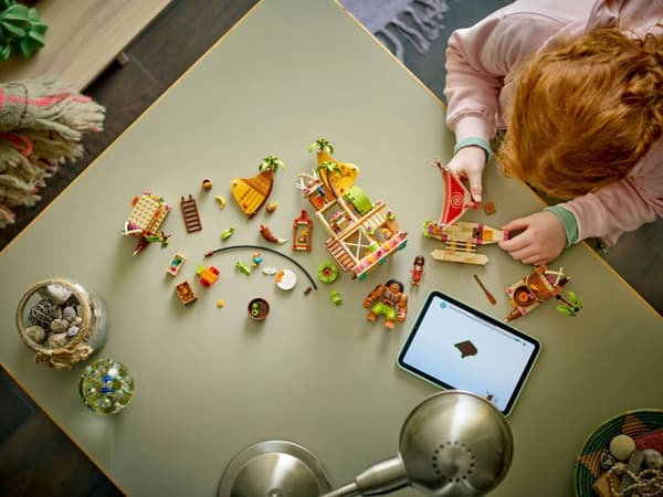 LEGO® Disney Kakamoras pråm 43258