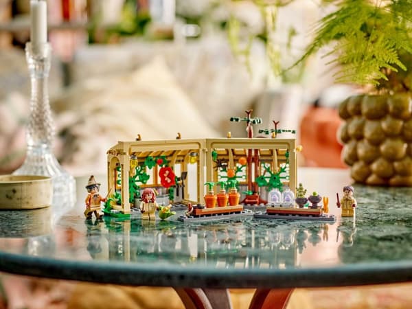 LEGO® Harry Potter™ Hogwarts slott: lektion i örtlära 76445