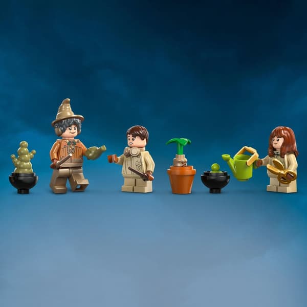 LEGO® Harry Potter™ Hogwarts slott: lektion i örtlära 76445