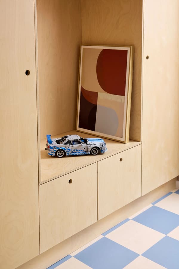 LEGO® Technic 2 Fast 2 Furious Nissan Skyline GT-R (R34) bil 42210