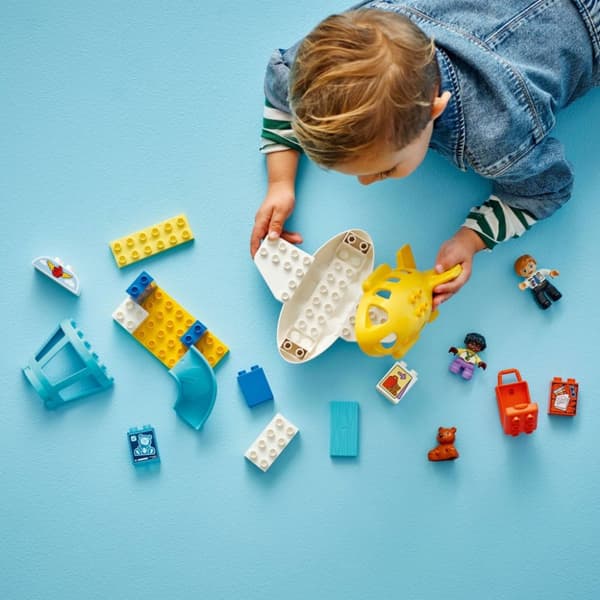 LEGO DUPLO Första gången på flygplatsen 10443