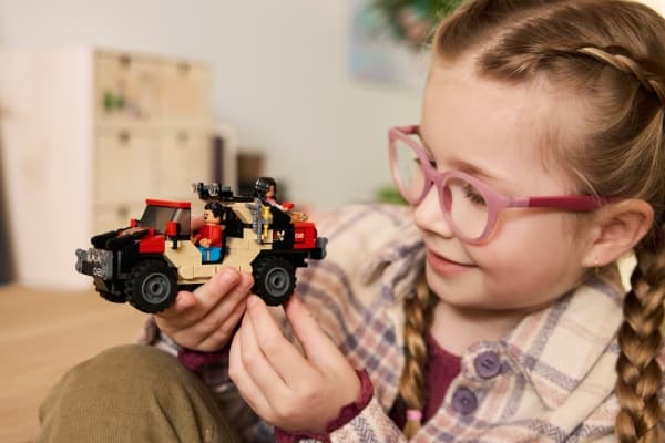 LEGO Jurassic World 76972 Raptor and the SUV Escape