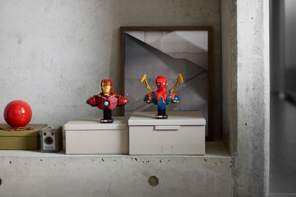 LEGO Super Heroes 76326 Byste av Iron Spider-Man