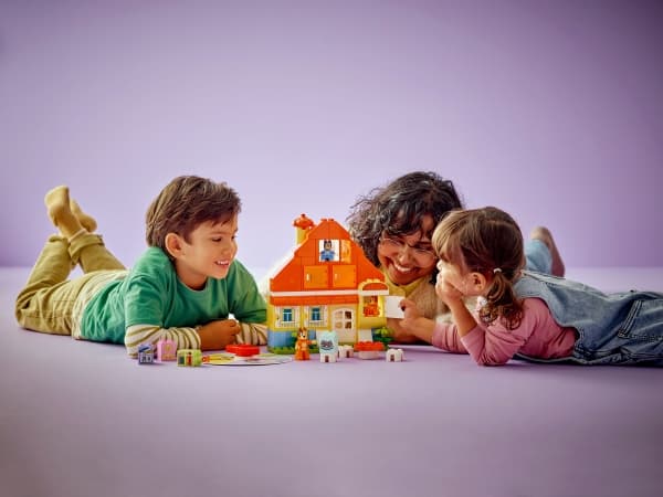 LEGO DUPLO Bluey 10459 Blueys hus med huskespill
