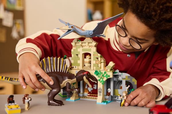Flyguppdrag med spinosaurus och quetzalcoatlus LEGO® Jurassic World (76976)