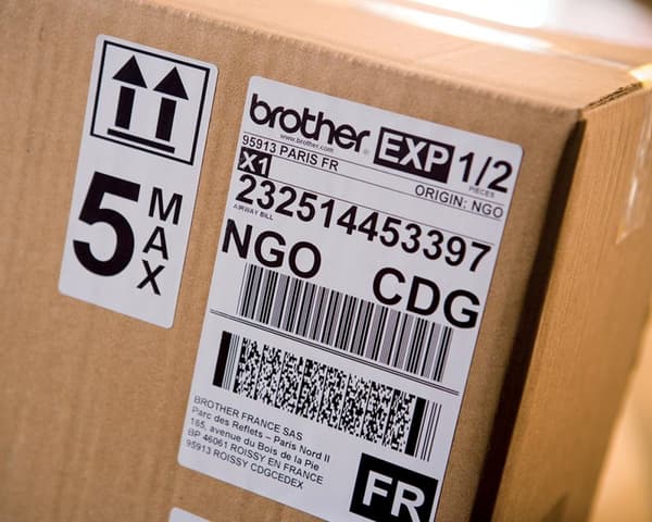 Brother QL-1110NWBc - etikettskrivare - direkt termisk - rulle (10,36 cm) - 300 x 300 dpi - upp till 68 etiketter/min. - USB, LAN, Wi-Fi(n), Bluetooth