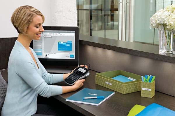 DYMO LabelMANAGER 280 - etiketteringsenhed - sort/hvid - termisk overførsel - rulle (1,2 cm) - USB - skærer