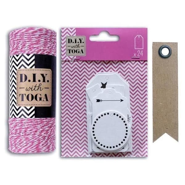 24 perforerade vita etiketter + fuchsia-vitt snöre + 20 st kraftetiketter