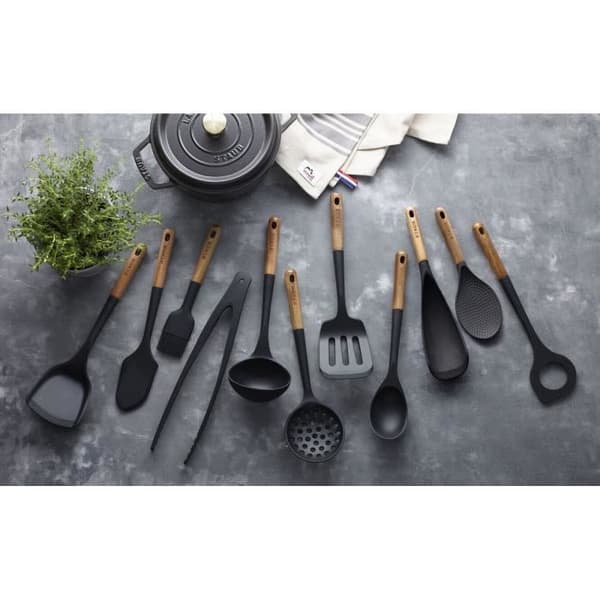 STAUB Bestick - Multifunktionssked, 30 cm, svart silikon, akaciaträ