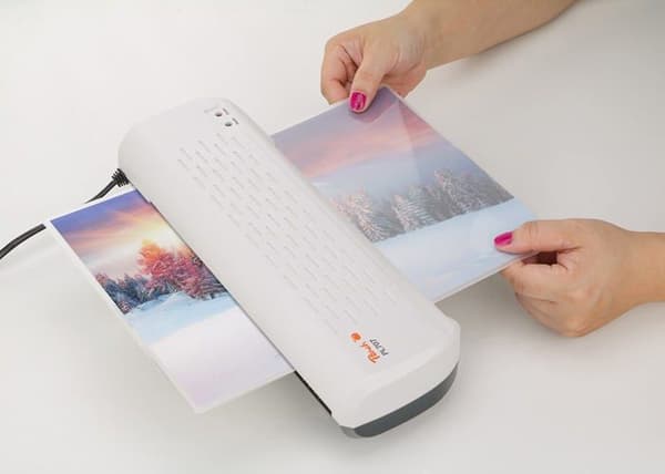 Bindningsmaskin - laminator - stansmaskin Peach - 510973 - 2in1 lamineringsfotokit PBP105