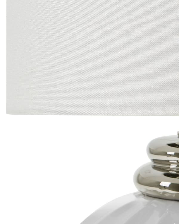 Bordslampa Vit Keramik Högglansad Ribbad Bas