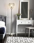 Miniatyrbild 5 av 11: Modern Golvlampa av Metall med en Lampskärm av Mässing