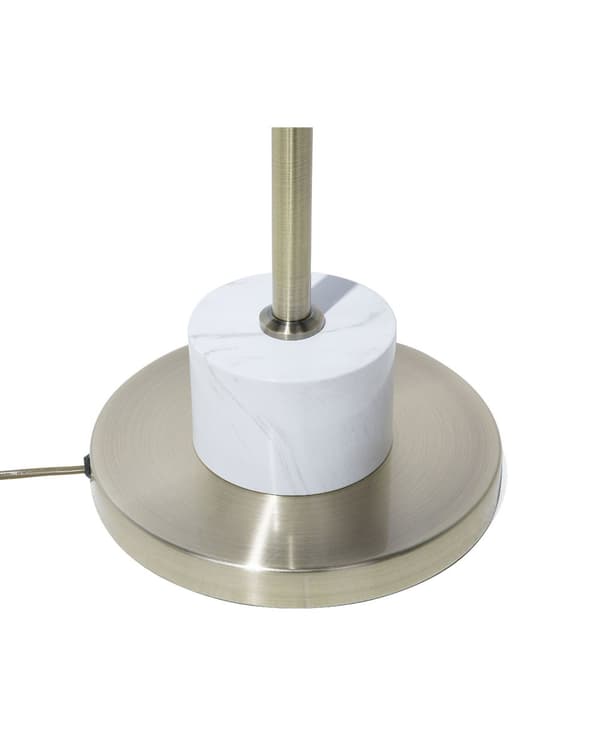 Modern Golvlampa av Metall med en Lampskärm av Mässing