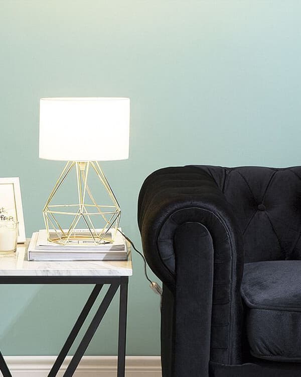 Bordslampa i Vitt/Svart Modern Unik Lampfot
