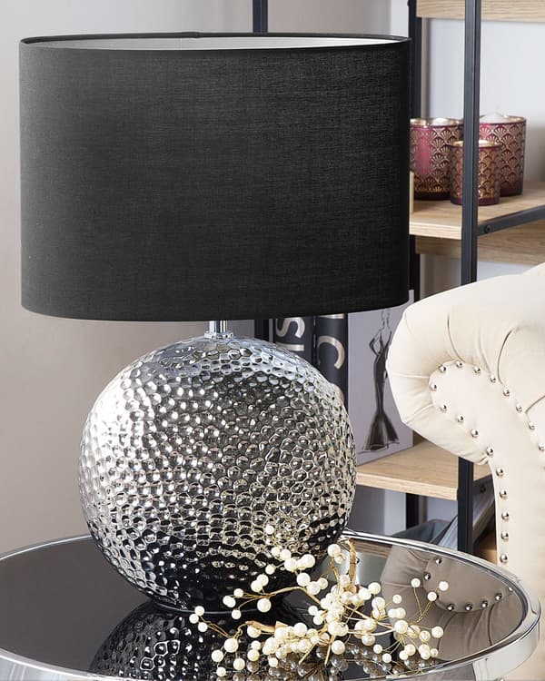 Bordslampa med Svart Skärm och Silver Lampfot