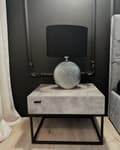 Miniatyrbild 2 av 11: Bordslampa med Svart Skärm och Silver Lampfot