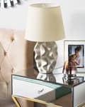Miniatyrbild 2 av 10: Bordlampa Guld/Beige med Dekorativ Fot