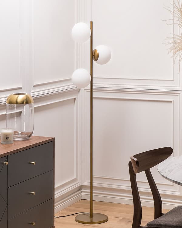 Golvlampa i Guld med 3 Glasskärmar